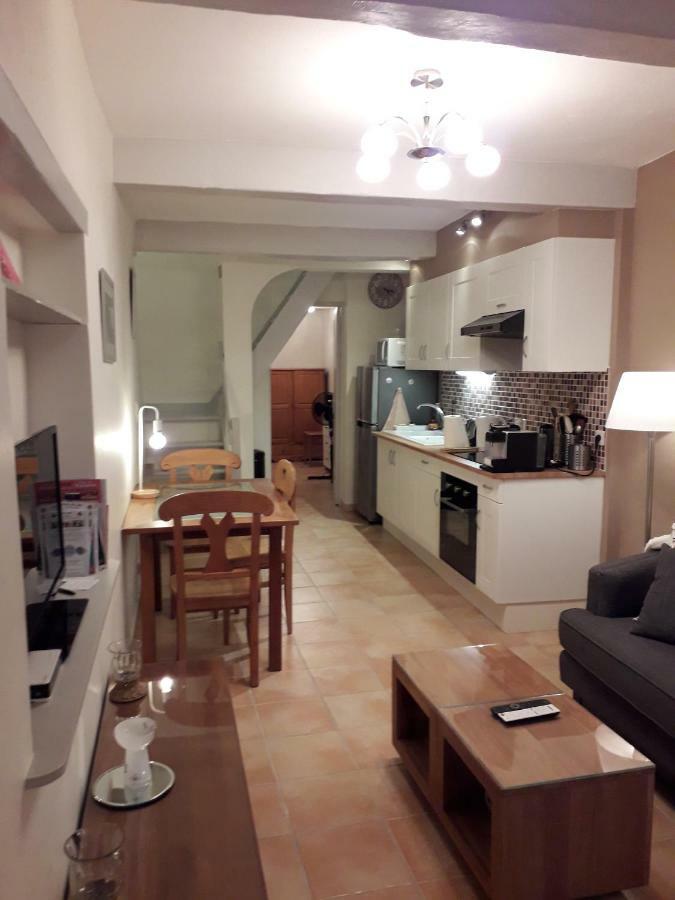 Maison De Village Bagnols-en-Forêt Eksteriør billede